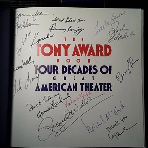 Multi Signed Book by Actors & Actresses The Tony Award 1987 - Lee Alan Morrow - Imagen 1 de 17