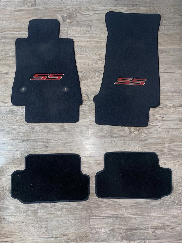 Juego de alfombrillas Chevy Camaro 2016-2024 Foto 1 de 4