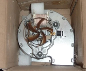 Ventilador ventilador Agpo Ferroli 3280100 39800260 EBM RL108/3400 A35-3030L-408 - Imagen 1 de 4
