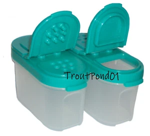 TUPPERWARE Modular Mates Spice Shakers 1/2c Set 2 Toucan Teal Salt and Pepper - Picture 1 of 4