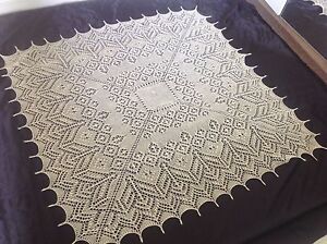 HANDKNITTED BABY SHAWL/BLANKET SHETLAND LACE WOOL/COTTON BLEND 43”x40”
