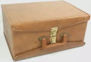 Brown Service MFG Double Cassette Vinyl Storage Case Holds 60 Cassettes Total - Imagen 1 de 15