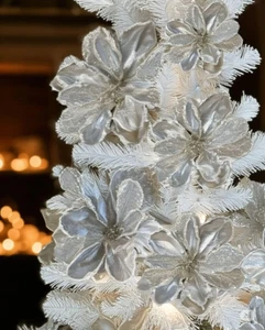 Silber Metallic Eisflocken Magnolie Stiel Weihnachten Blumen Deko Basteln - Bild 1 von 4