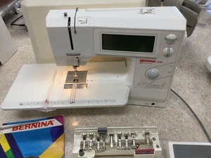 Bernina 1530 Sewing Machine - Picture 1 of 8