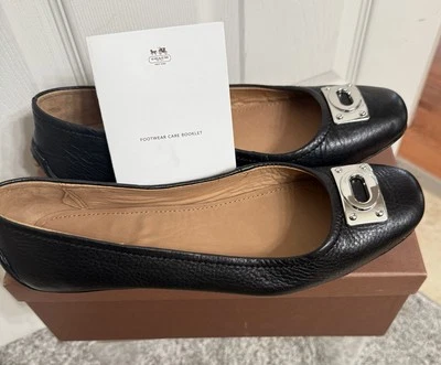 Zapatos planos de mujer COACH "Vernon" de cuero granulado negro talla 7,5 M Foto 1 de 4