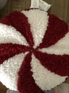 NWT POTTERY BARN COZY FAUX FUR ROUND PEPPERMINT PILLOW SOLD OUT - Picture 1 of 5