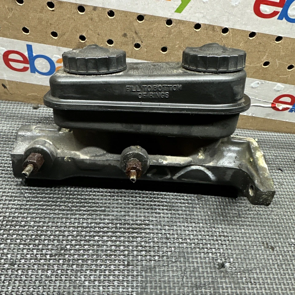 Dodge Dynasty 1991 Shadow Acclaim Sundance cilindro maestro de freno con depósito nuevo de stock Foto 1 de 4