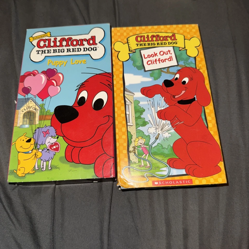 Clifford the Big Red Dog VHS Lot of 2 Puppy Love , Look Pit Clifford  - Image 1 of 1