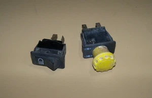 John Deere 425 445 455 Rasentraktor Scheinwerfer und Zapfwellenschalter Set - Bild 1 von 1