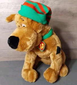 Scooby Doo Weihnachten Plüsch mit Strumpf Mütze Macys 2005 15 Zoll - Bild 1 von 7