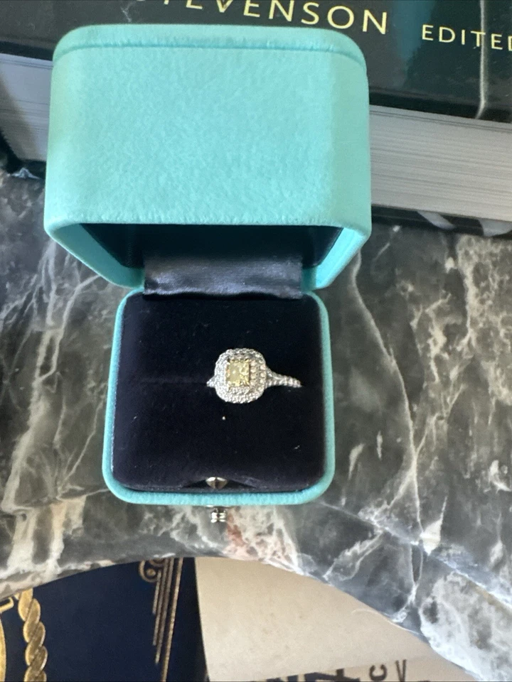 Anillo de compromiso más conjunto de alianzas de boda para hombre y mujer Foto 1 de 4
