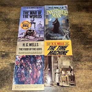 H.G. Wells lot of 4 paperback books, The Invisible Man, The Food of the Gods - Picture 1 of 1