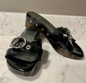 Stuart Weitzman Sz 7.5 M Black Patent Leather Slip On Sandals Silver Studs NEW - Picture 1 of 8