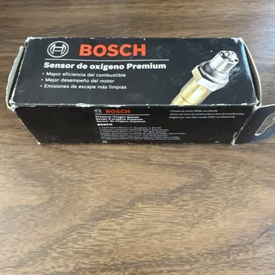 One New Bosch Oxygen Sensor Front 12102 for Geo for Toyota - Image 1 of 4
