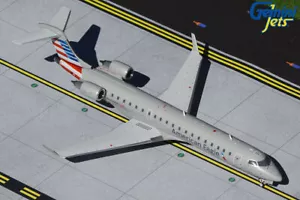 1:200 GeminiJets American Eagle Bombardier CRJ700 Passenger Plane Diecast Model - Picture 1 of 10