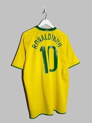 #10 Ronaldinho National Team Brazil 2008/10 Home Football Shirt Soccer Jersey  - Image 1 of 4