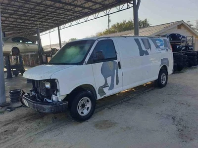 Taillight Lamp Lens GMC VAN SAVANA 2500 Driver Side 03 04 - Image 1 of 4