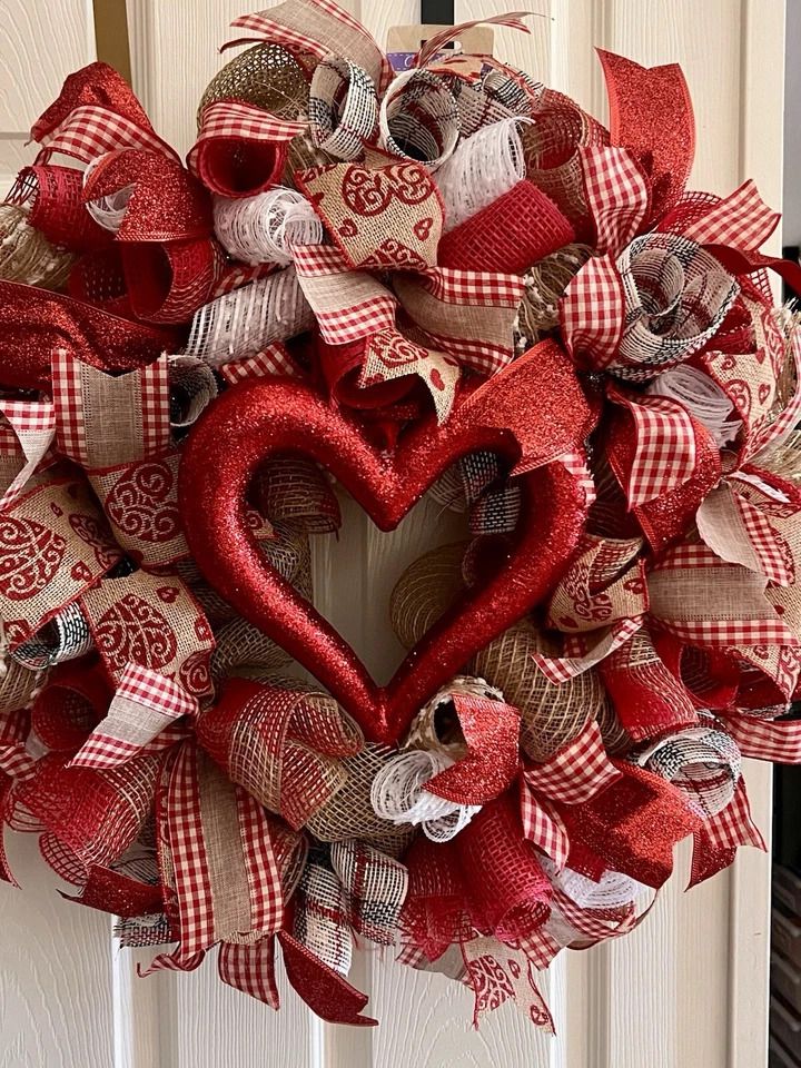 Valentine’s Day Wreath Handmade Quality Hearts Decor Mesh Wreath W Ribbons22x22 - Image 1 of 4