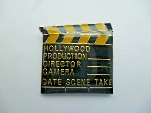 INSIGNIA DE SOLAPA COLECCIONABLE PELÍCULAS DE HOLLYWOOD CLAPPERBOARD. - Imagen 1 de 1