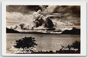 Panorama Puerto Golfito Costa Rica RPPC cartolina fotografica reale d'epoca  - Foto 1 di 3