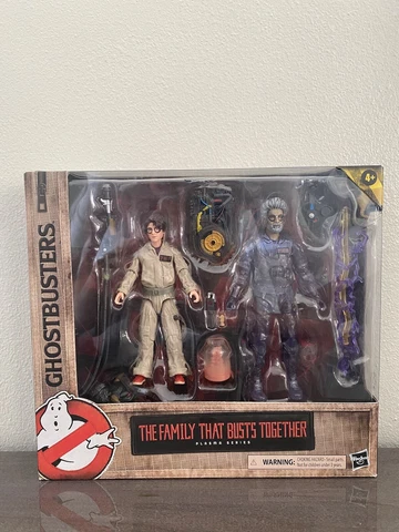 Ghostbusters Afterlife Plasma Series Egon/Phoebe The Family That Busts Together Cover