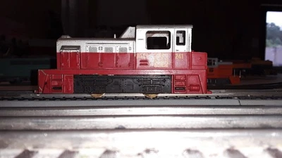 HO Gauge Tyco Santa Fe  ATSF 241 Switcher - Runs Great Forward & Reverse (HO-432 - Image 1 of 4