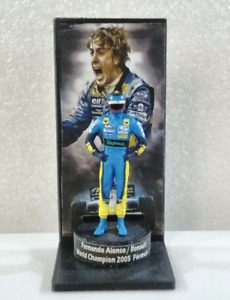 Figurine 1/43 Fernando Alonso Renault 2005 Champion du Monde Formule 1 + Podium