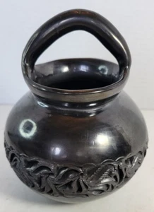 Dona Rosa Oaxaca Mexiko Schwarze Keramik ausgeschnittener Henkeltopf signiert 5-1/2" hoch - Bild 1 von 11