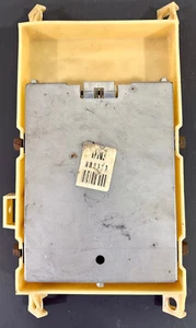 Camión Chevy 1983-1986 5,0 L automático/alimentación 16042121 ECM ECU con soporte de montaje - Imagen 1 de 4