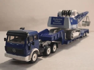 Siku Mercedes Benz SK Tieflader mit Siku 3514 Menck Seilzug-Bagger, unbespielt - Bild 1 von 24