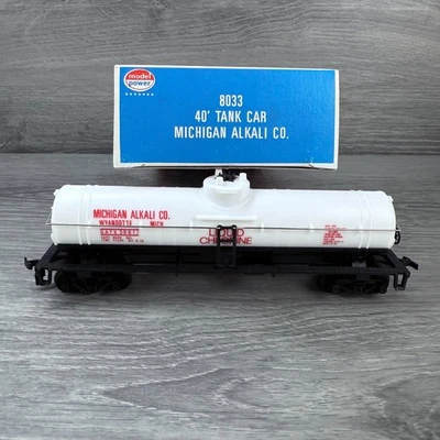 HO Scale MODEL POWER 8033 Single Dome 40' Tank Car Michigan Alkali GATX 39617 - Image 1 of 4