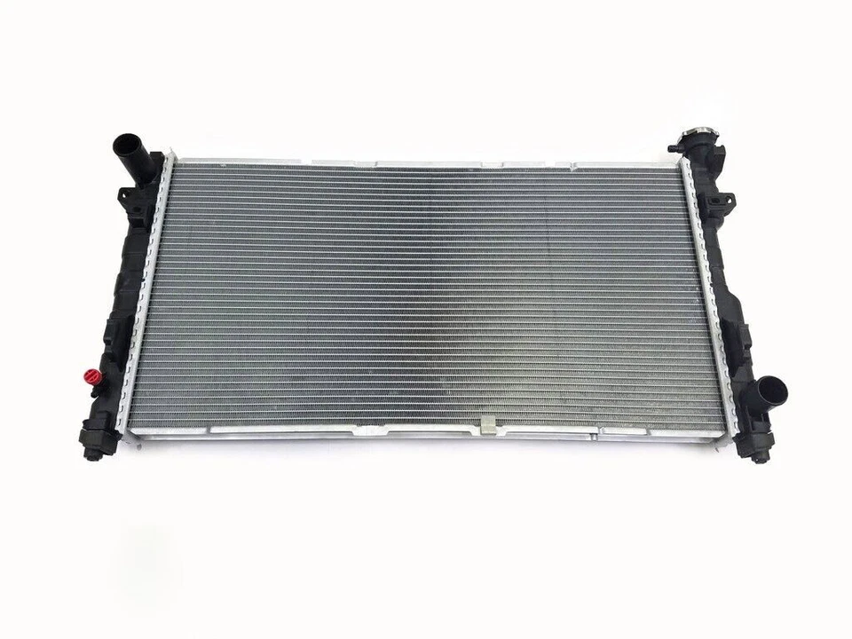 Radiador Dodge Grand Caravan Chrysler Caravan Town & Country 3,3 L 3,8 L OEM MOPAR Foto 1 de 4