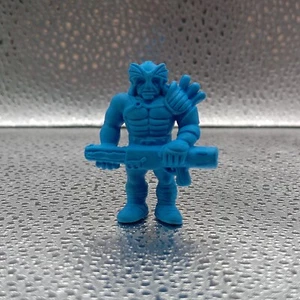 M.U.S.C.L.E Figure Kinnikuman #135 Black Fire Blue Kinkeshi 1980s - Picture 1 of 4