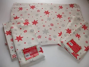 Holiday Snowflakes Christmas Placemats Napkins Set Kitchen Dining Placemat Set - Picture 1 of 8