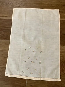 "Toalla de té bordada a mano de colección flores rosadas pintorescas de 19"" x 13,25" - Imagen 1 de 5