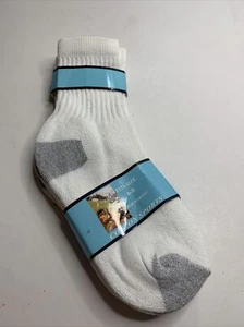Socks Girls Boys 3 Pairs White Seamless Sport School Ankle High New in Pkg - Picture 1 of 7