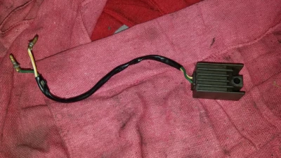 XR500R HONDA 1983 REGULADOR 31400-KA2-641 Foto 1 de 3