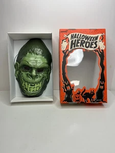 SUPER7 MUSIC BEN COOPER HALLOWEEN HEROES GORILLA BISCOTTI MASCHERA VERDE IN SCATOLA - Foto 1 di 11