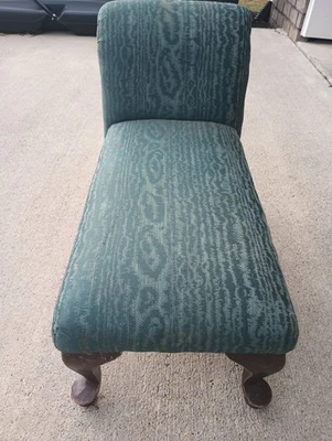 Vintage Chaise Chair - Image 1 of 3