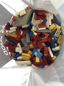 2 KG Of Assorted Lego - Picture 1 of 2
