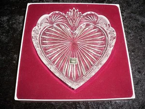 Bandeja Corazón de Jardín Sur de Cristal ONEIDA 8" C027-151 Hecha en Alemania 1995 - Imagen 1 de 2