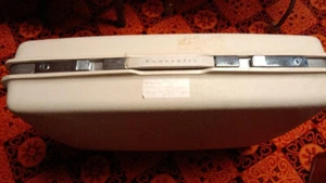 SAMSONITE-Vintage Saturn Cream Hard Shell Luggage 25” Suitcase with KEY - Picture 1 of 15