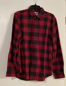 GAP Sz M Standard Fit Men's Red Black Plaid Flannel Shirt Long Sleeve - Picture 1 of 5