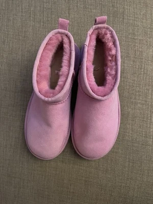 Womens UGG Classic Ultra Mini Booties Slipper Dusty Orchid 1116109 Size 9 - Image 1 of 4