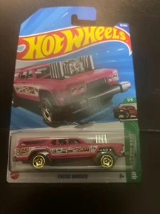 Hot Wheels Cruise Bruiser 1/5 HW Reverse Rake - pink - 91/250 - Picture 1 of 6
