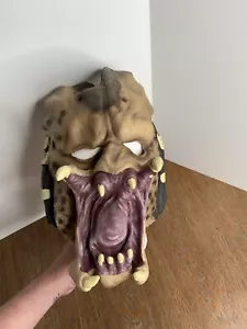 The PREDATOR Rubber Latex Full Face MASK Halloween Costume Adult Size - Picture 1 of 4