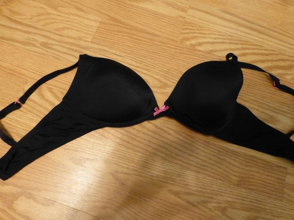 Sujetador Xhilaration negro para dama talla 36C Foto 1 de 1