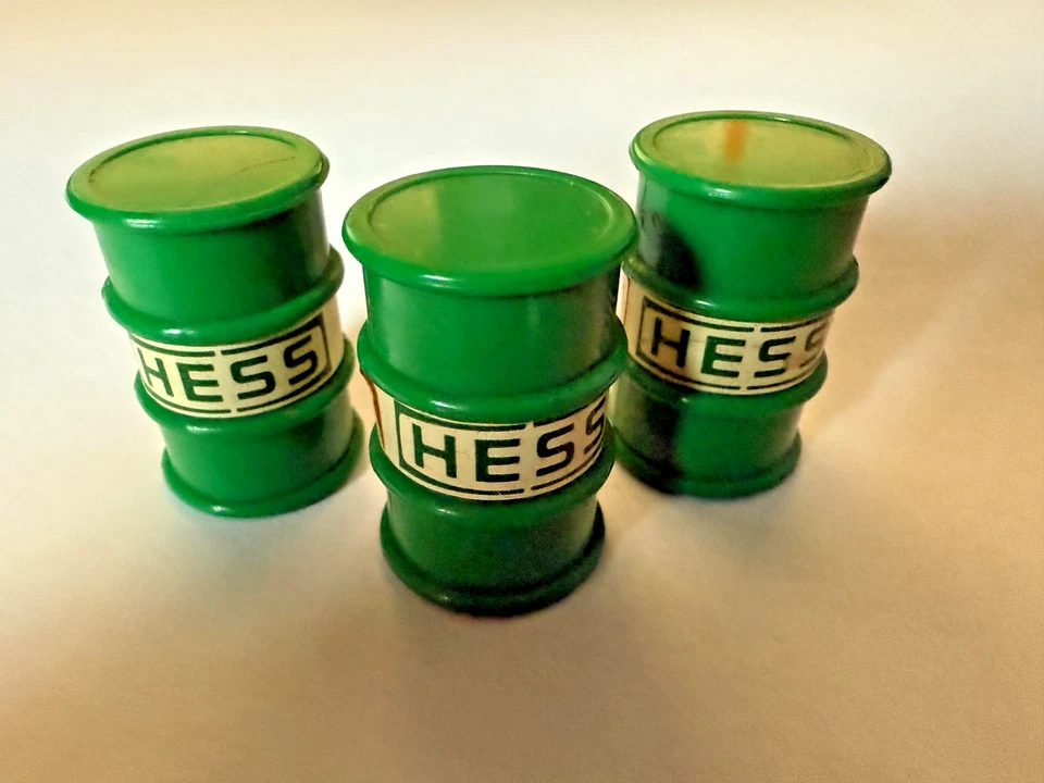 Conjunto de 3 recipientes de óleo combustível 1976 HESS Barrel Truck - Imagem 1 de 1