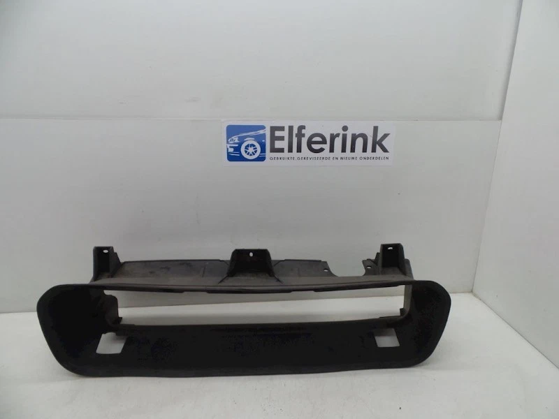 RADIATEUR VENTILATEUR COWL Volvo V50 (MW) Combi 1.8 16V (B4184S11) 2004 8678313 - Photo 1/1