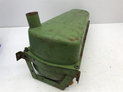 John Deere M MT 40 TRACTOR FUEL GAS TANK AM1818T - Image 1 of 4